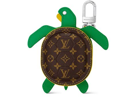 louis vuitton turtle keychain